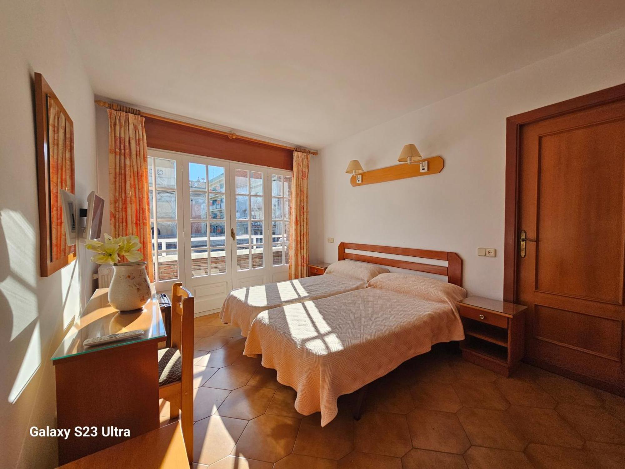 Hotel Blue Spot Malgrat de Mar Εξωτερικό φωτογραφία
