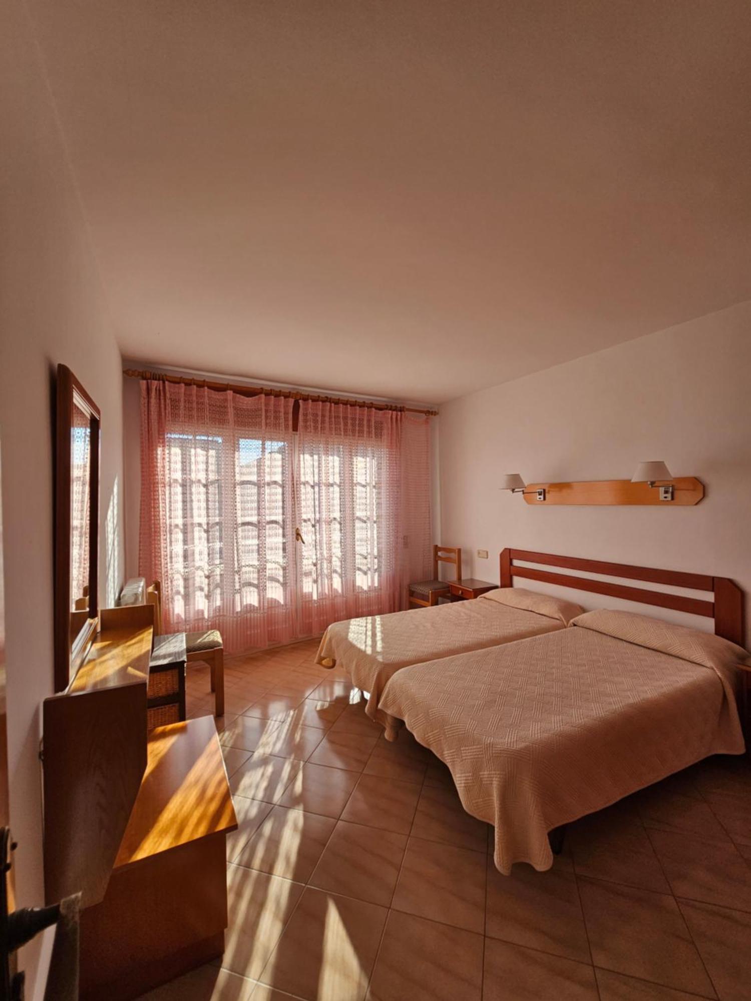 Hotel Blue Spot Malgrat de Mar Εξωτερικό φωτογραφία